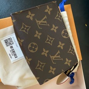 Louis Vuitton toiletry 15